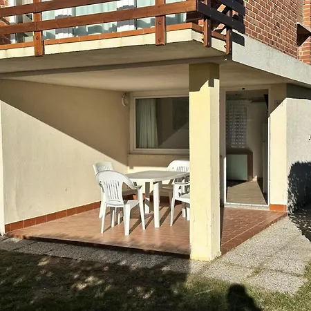 Apartment Sea View Flat With A Furnished Outdoor Space